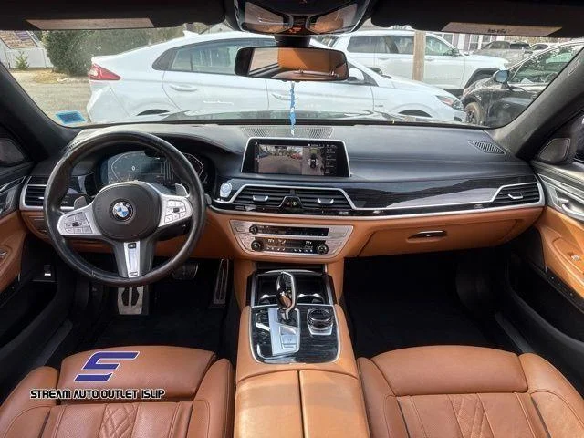 2022 BMW 7 Series 750i - Photo 24