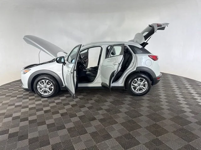 Used 2016 White Mazda Touring image 9