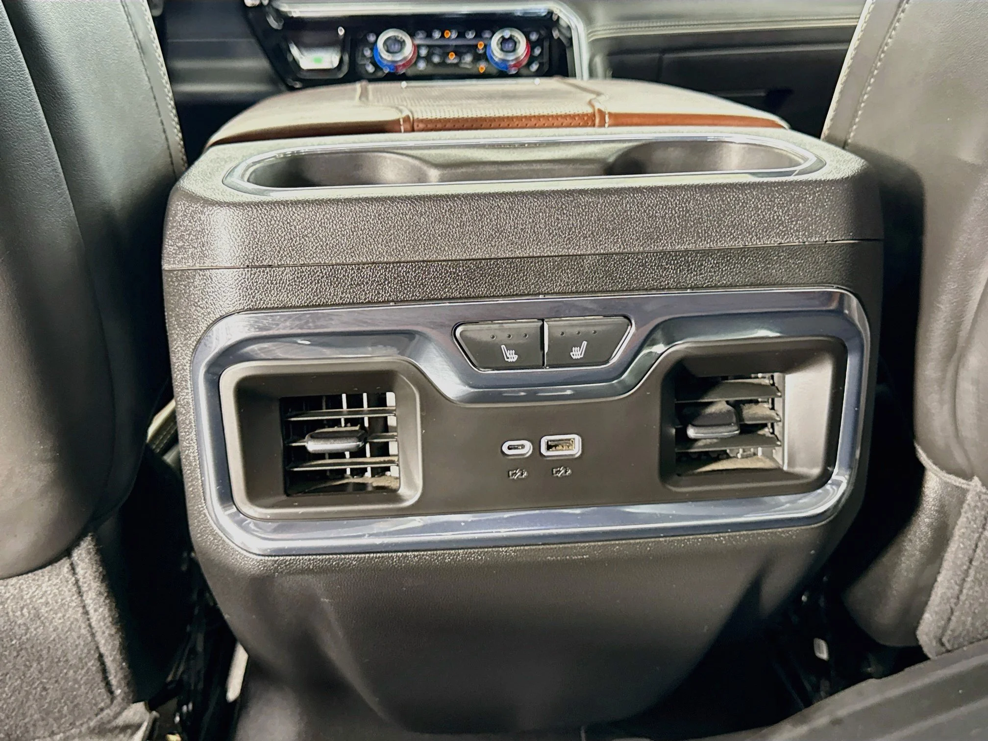 Used 2024 Onyx Black GMC Denali Ultimate image 28