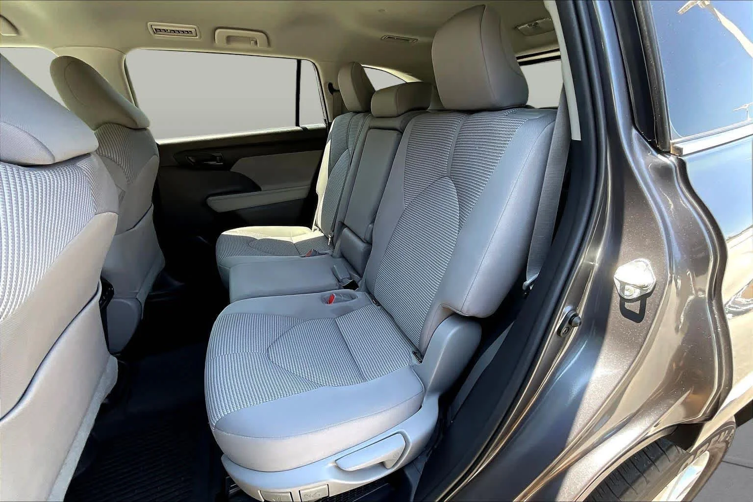 Used 2023 Magnetic Gray Metallic Toyota Hybrid LE image 19