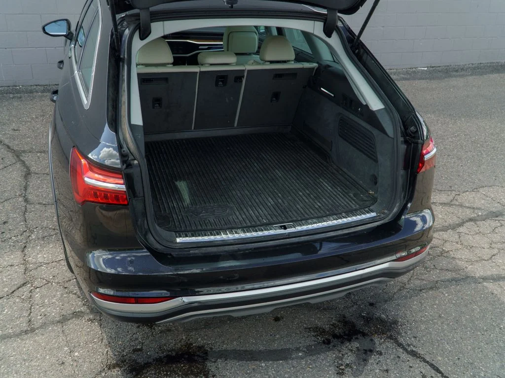Used 2021  Audi  image 14