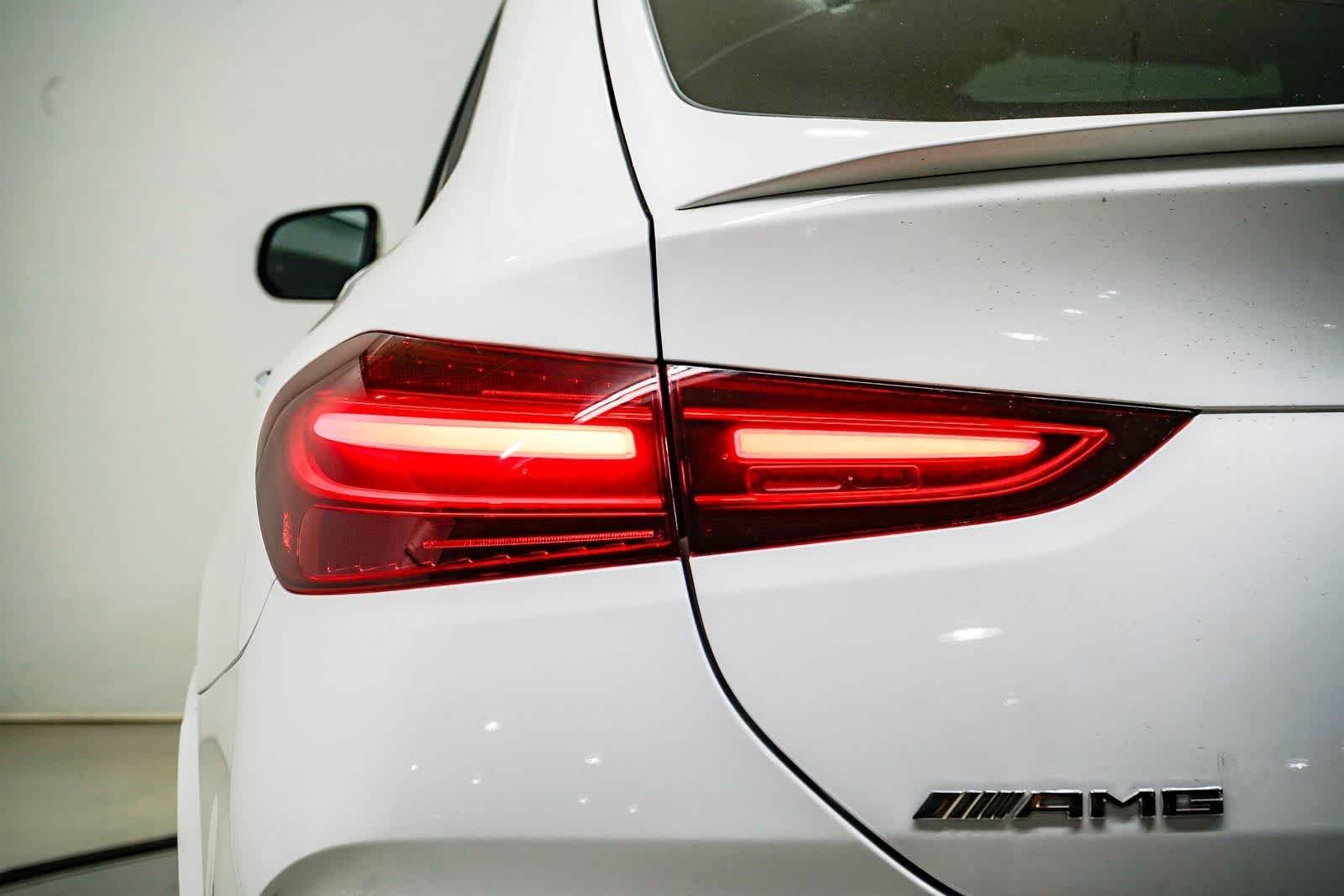 New 2026 MANUFAKTUR Moonlight White Metallic Mercedes-Benz AMG® GLE 63 S image 9