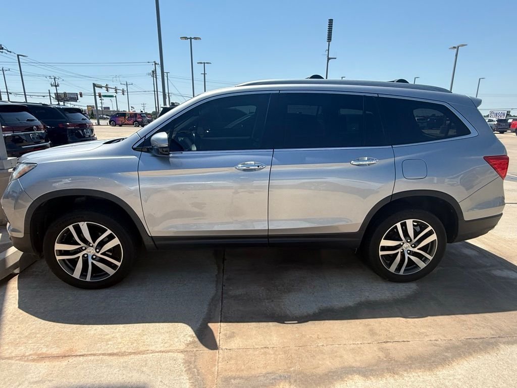 2018 Honda Pilot 4WD Elite's photo
