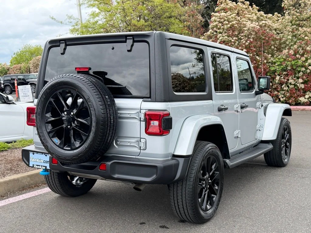 Used 2023 Silver Jeep Sahara 4xe image 7