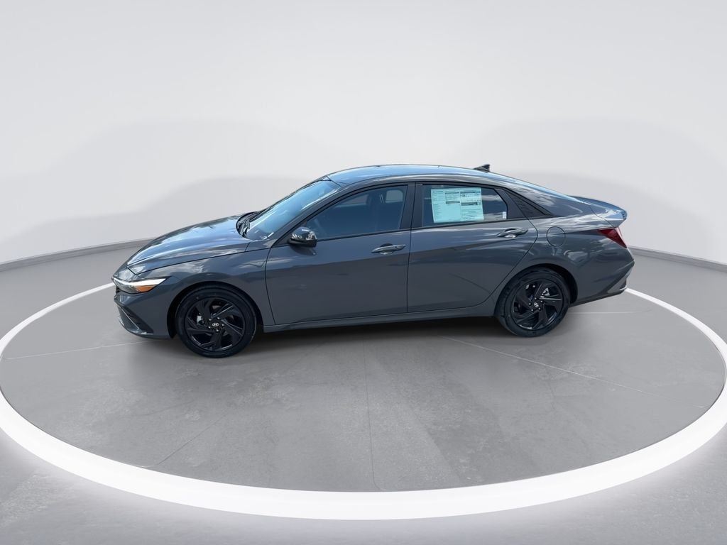 New 2026 Gray Hyundai SEL Sport image 4