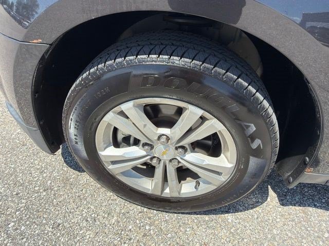 Used 2014 Tungsten Metallic Chevrolet LT image 10