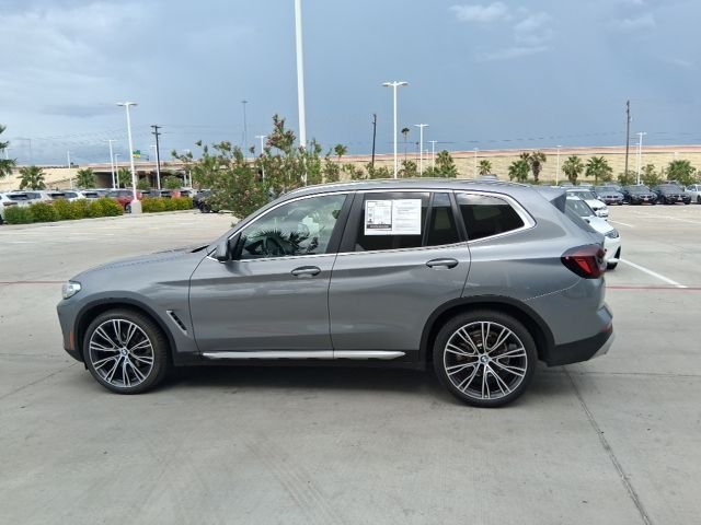 Used 2023 Gray BMW sDrive30i image 3