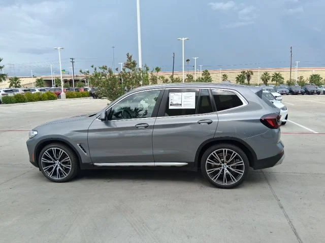 Used 2023 Gray BMW sDrive30i image 3