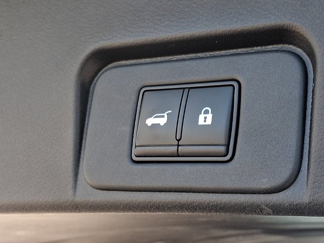 Used 2021 Gray Nissan SL image 33