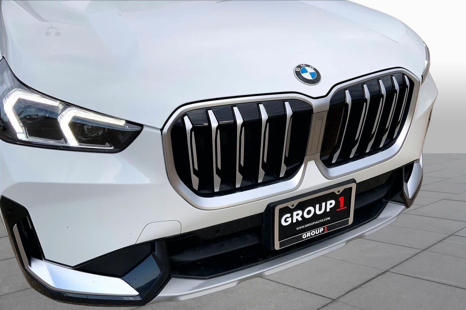 Used 2025 Alpine White BMW xDrive28i image 30