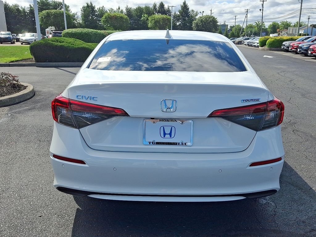 Certified Used 2024 Platinum White Pearl Honda 1.5T 4D TOURING image 5