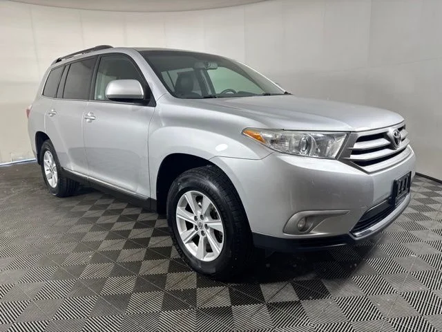 Used 2013 Classic Silver Metallic Toyota SE image 1