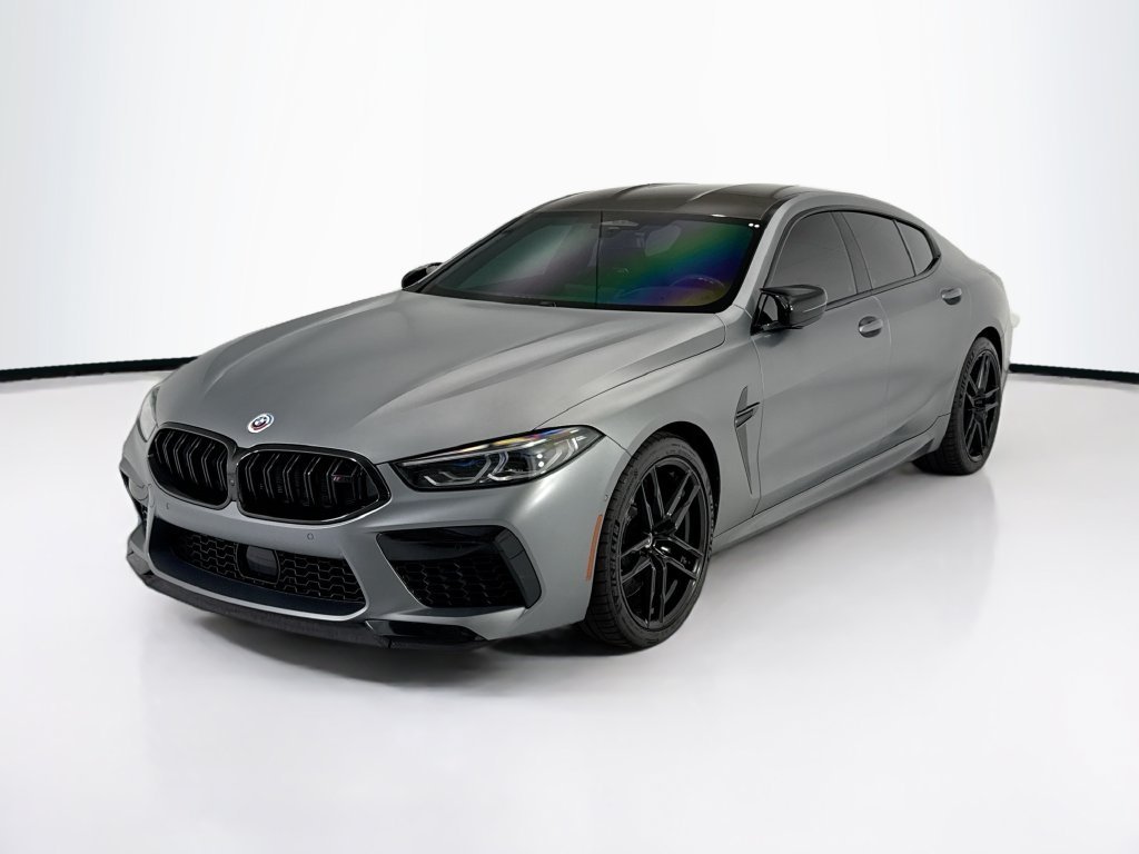 2023 BMW M8