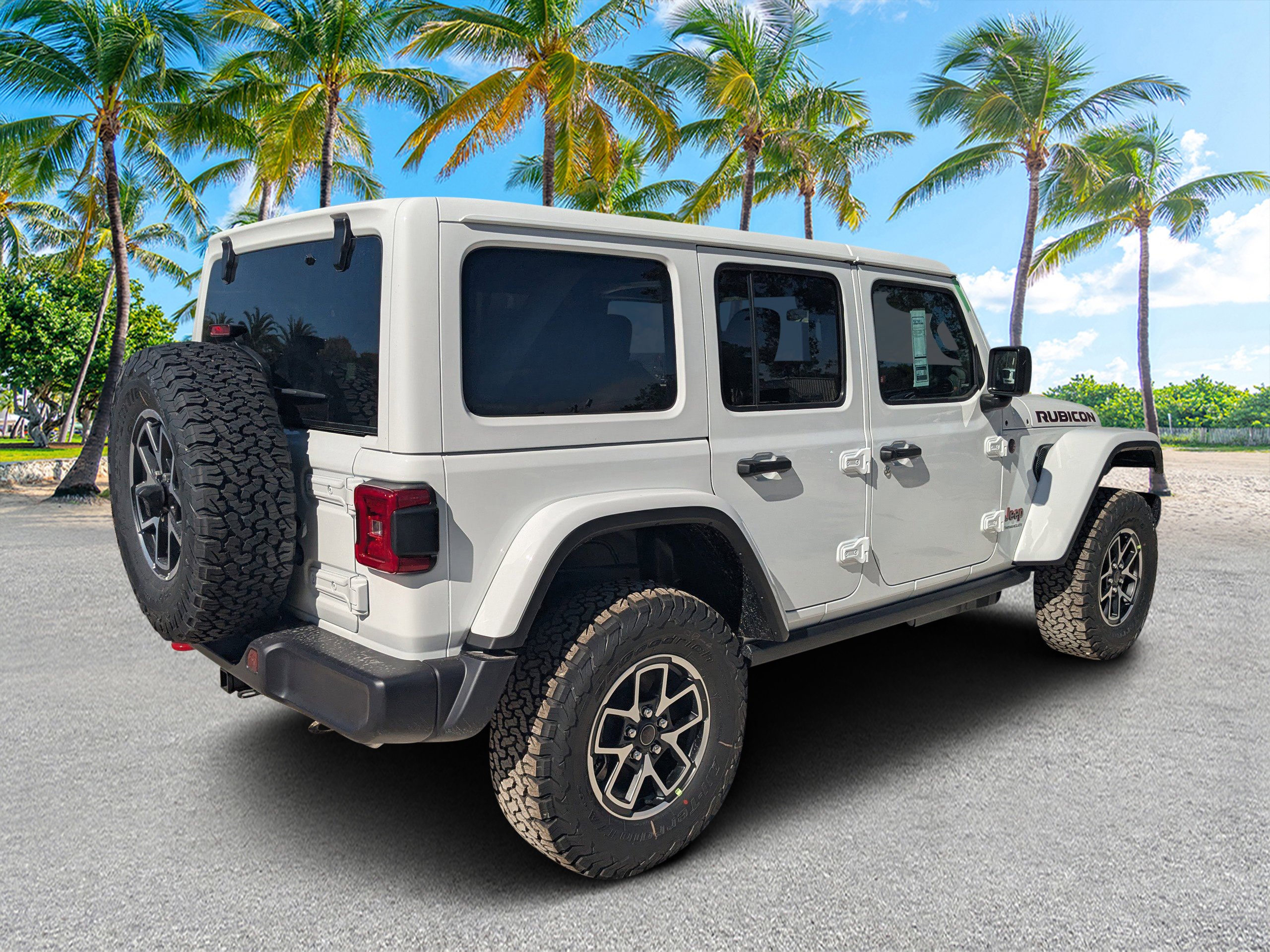 New 2026 Bright White Clear-Coat Exterior Paint Jeep Rubicon image 3