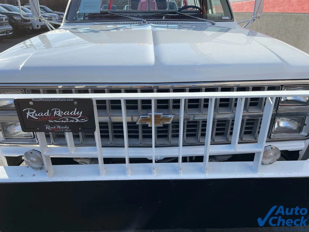 Used 1982 White Chevrolet  image 12