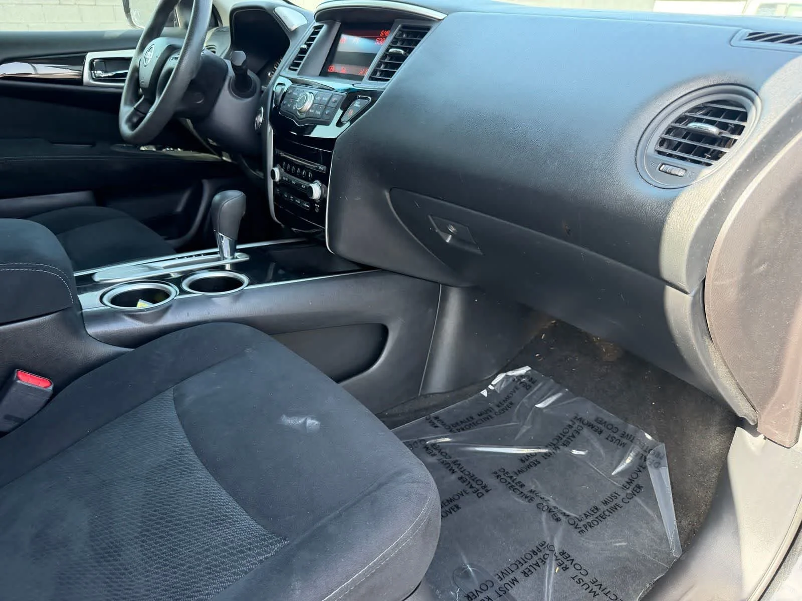 Certified Used 2015 Magnetic Black Nissan S image 10