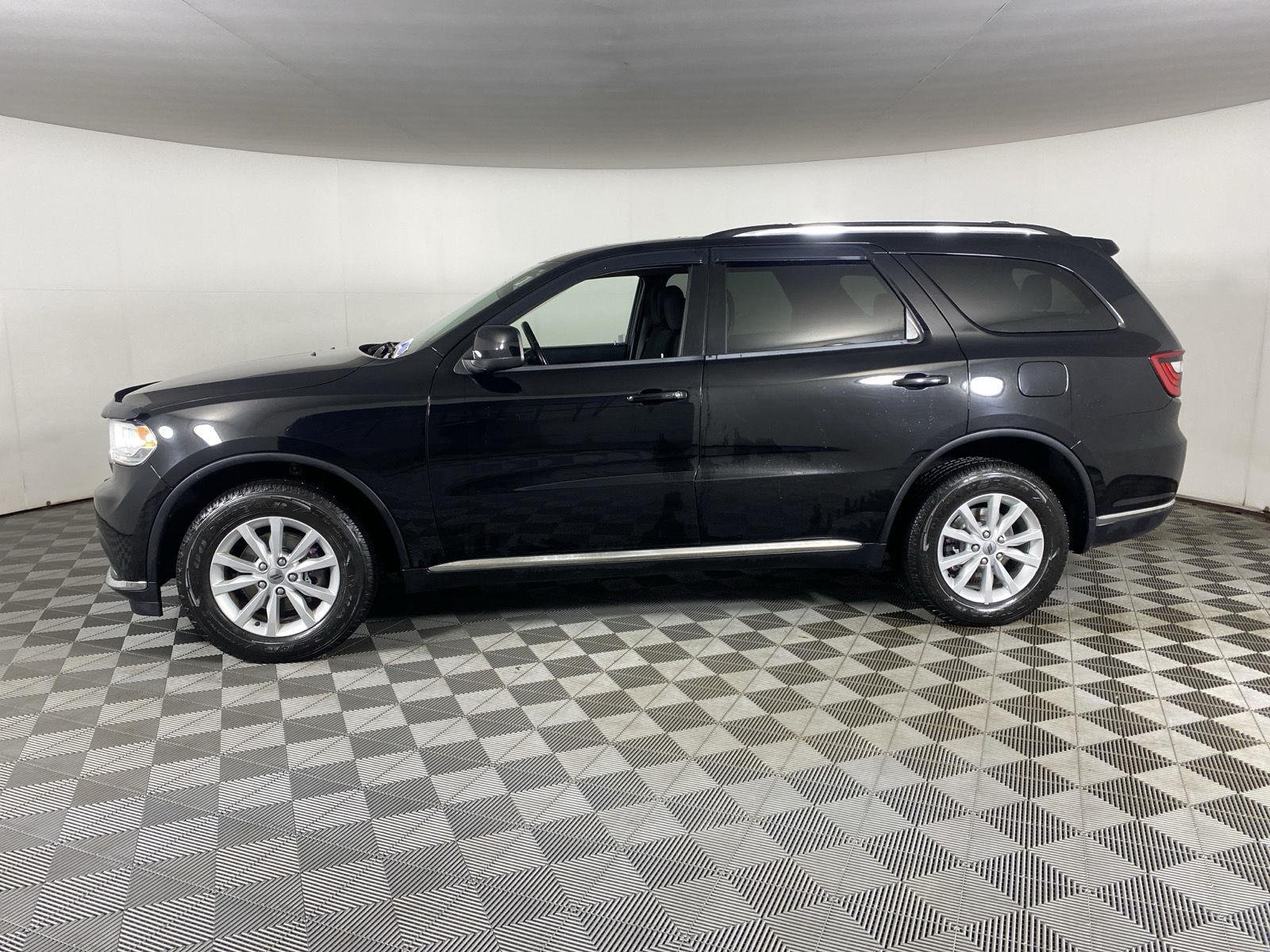 Used 2020 DB Black Clearcoat Dodge SXT Plus image 7
