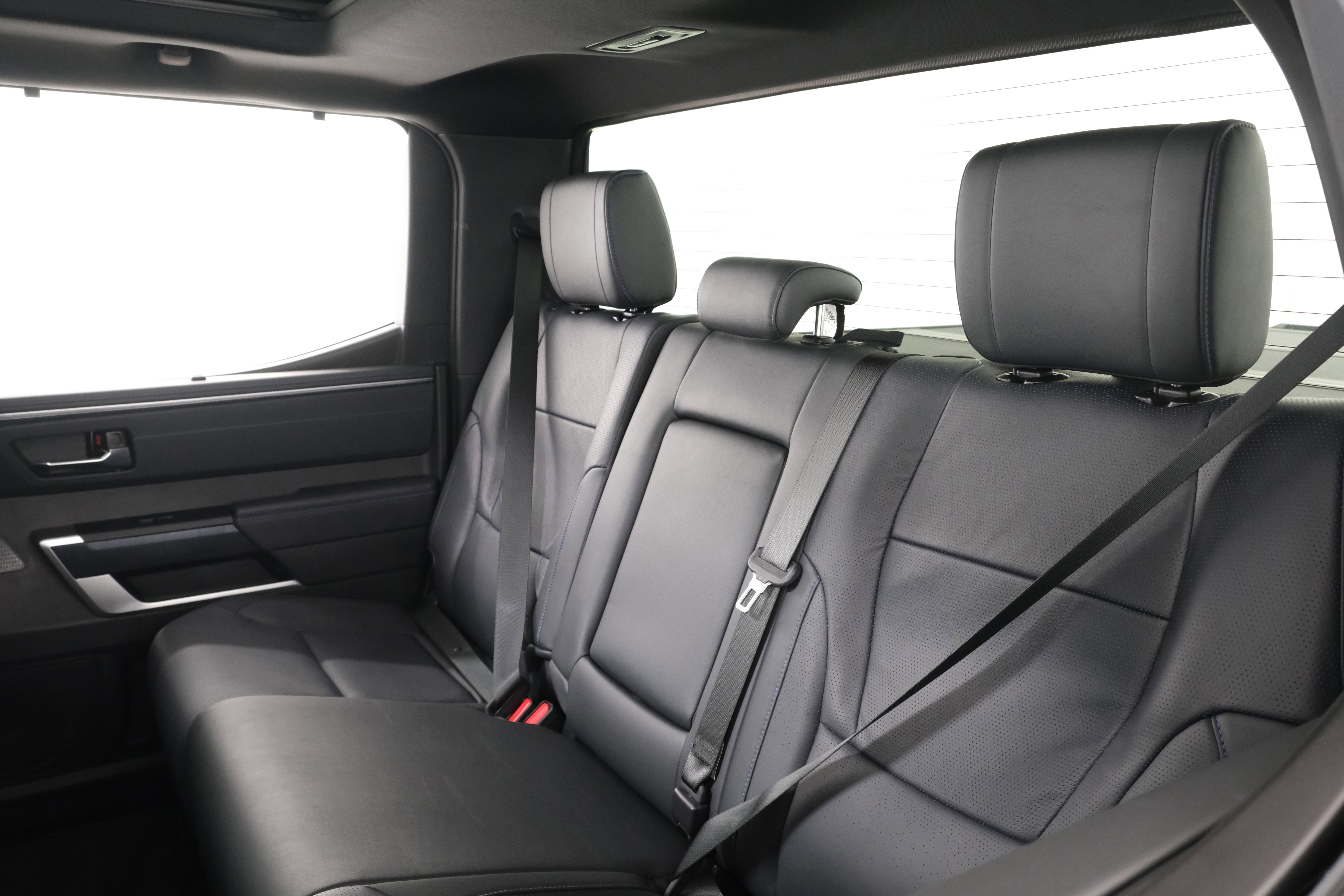 2025 Toyota Tundra Platinum - Photo 37