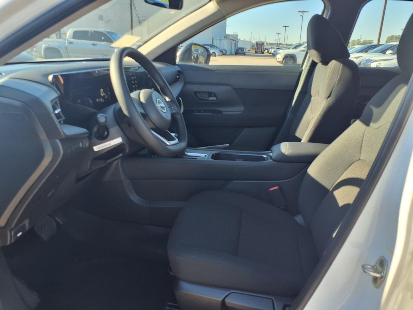 2027 Nissan Kicks photo 13 of 25