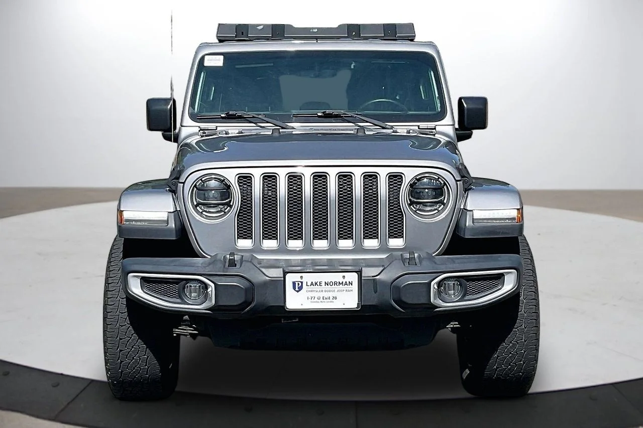 Certified Used 2018 Silver Jeep Sahara image 3
