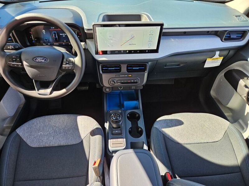 2025 Ford Maverick XLT - Photo 9