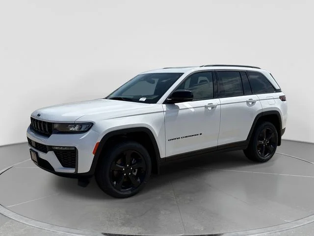 New 2026 Bright White Clear-Coat Exterior Paint Jeep Limited image 8