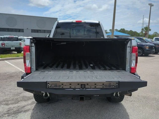Used 2018 Silver Ford Lariat image 13