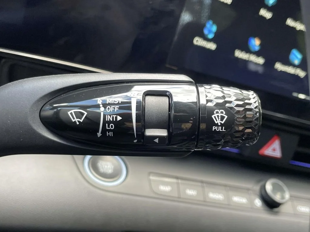 New 2026 White Hyundai Base image 25
