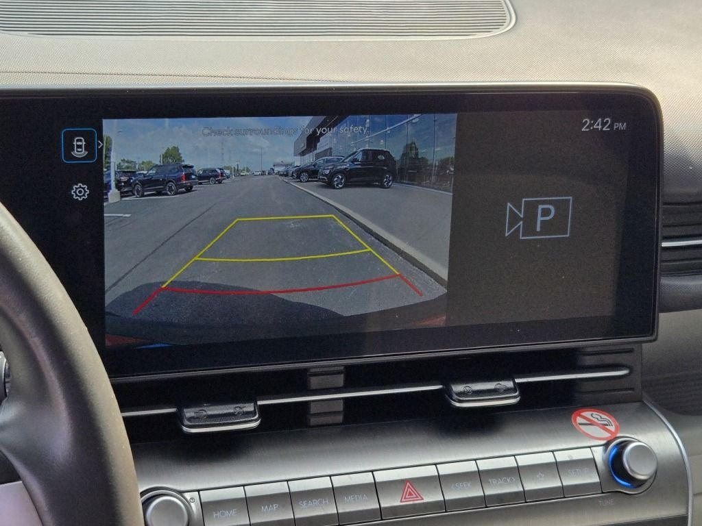 Used 2025 Orange Pearl Hyundai SEL image 24