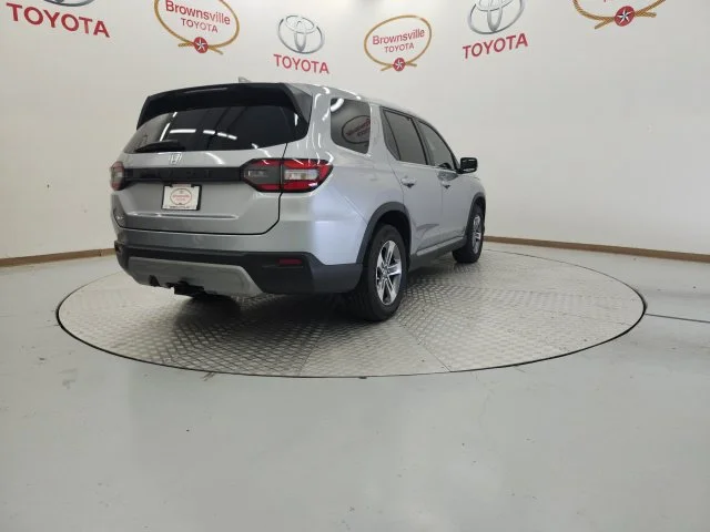 Used 2025  Honda EX-L image 8