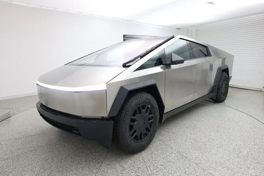 2024 Tesla Cybertruck All-Wheel Drive's photo