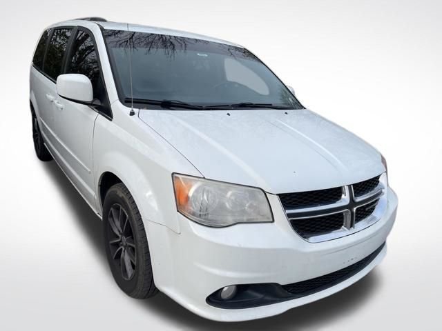 Used 2017 Dodge Grand Caravan SXT with VIN 2C4RDGCG3HR596929 for sale in Louisville, KY