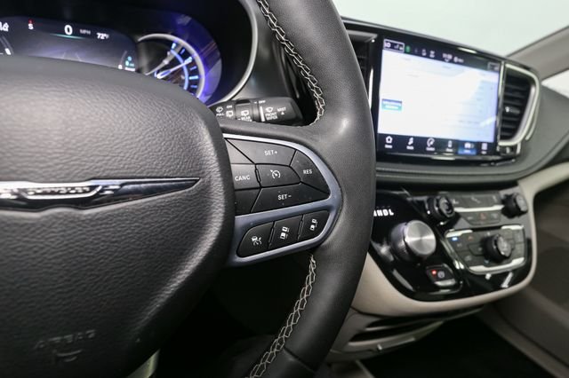Used 2023 Silver Chrysler Touring L image 33