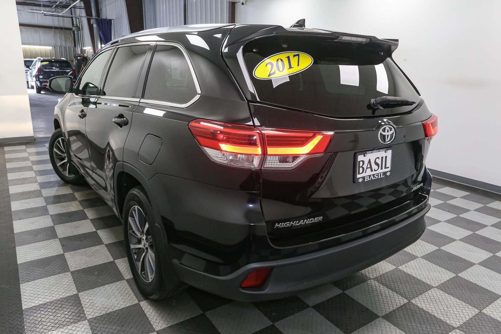 Used 2017 Midnight Black Metallic TOYOTA  image 9