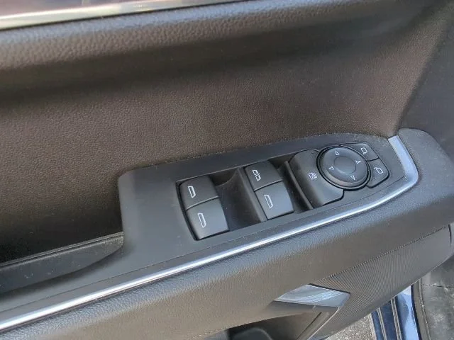 Used 2022 Northsky Blue Metallic Chevrolet LT image 12