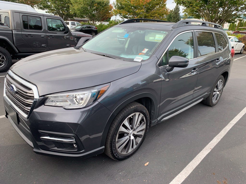 Used 2022 Magnetite Gray Metallic Subaru Limited image 1