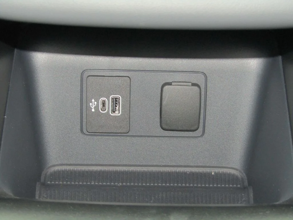 New 2026 Star White Metallic Tri-Coat Ford Active image 35