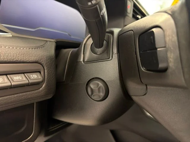Used 2022 Black GMC Denali image 27