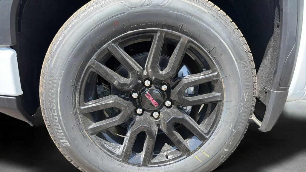 New 2026 Summit White GMC Elevation image 19