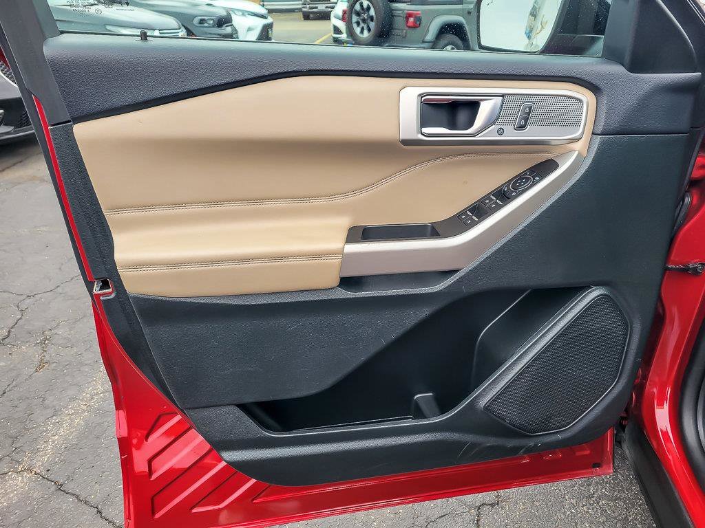 Used 2024 Rapid Red Metallic Tinted Clearcoat Ford Limited image 24