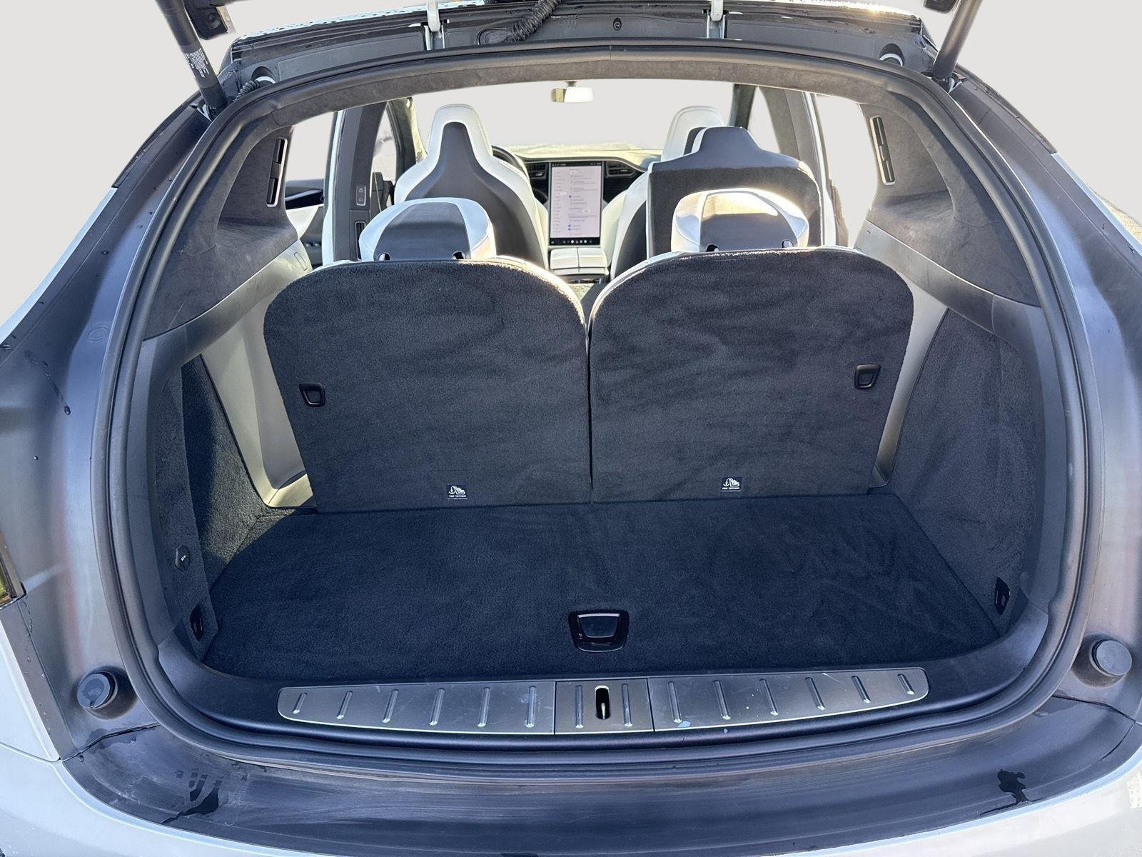 Used 2018 Pearl White Multi-Coat Tesla P100D image 22