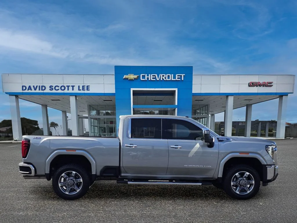 Used 2025 Sterling Metallic GMC SLT image 8