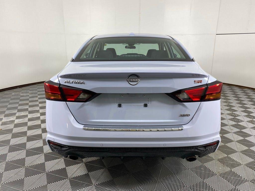 Used 2023 Pearl Nissan 2.5 SR image 9