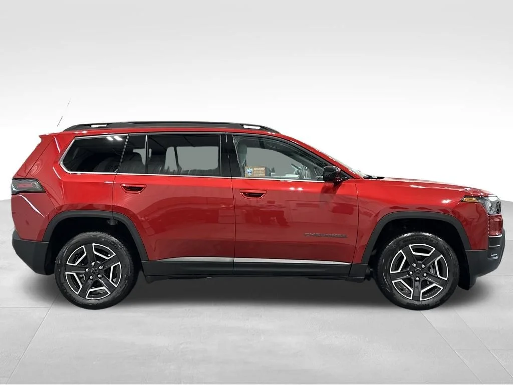 New 2026 Red Hot Pearl-Coat Exterior Paint Jeep Laredo image 10