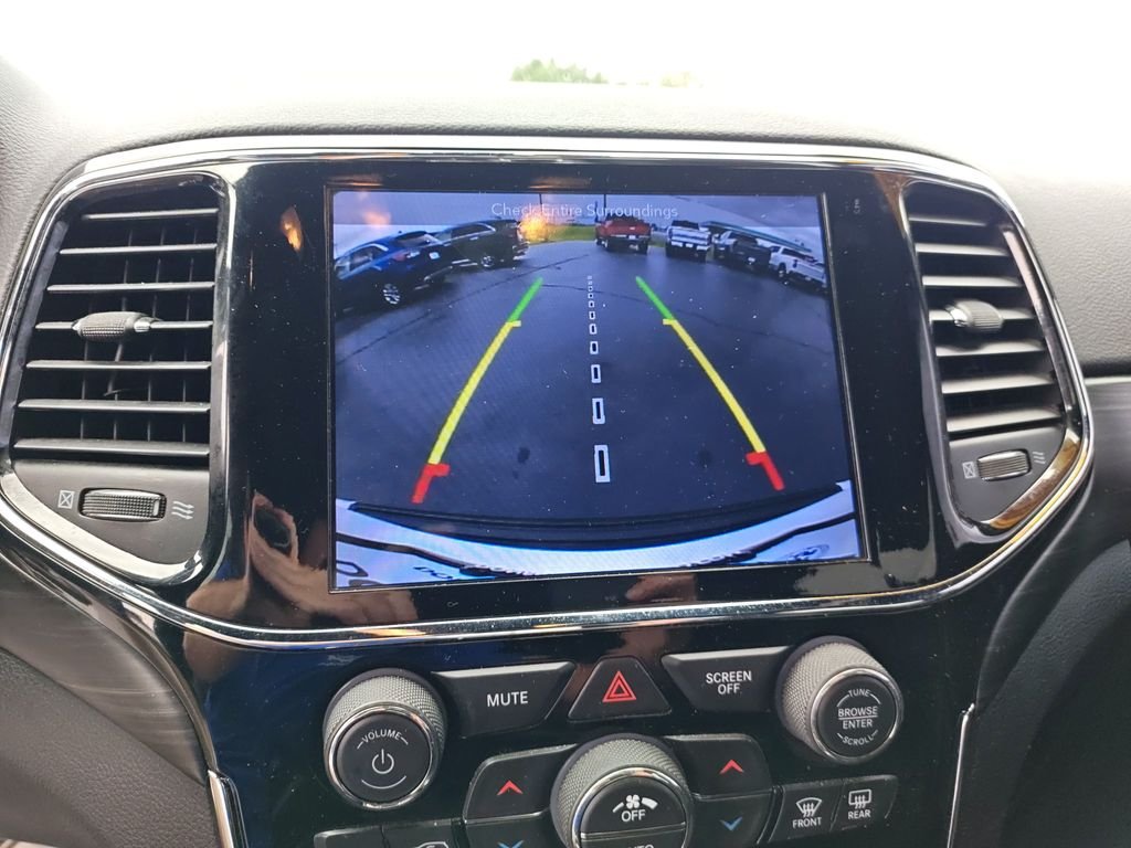 Used 2019 White Jeep Altitude image 23
