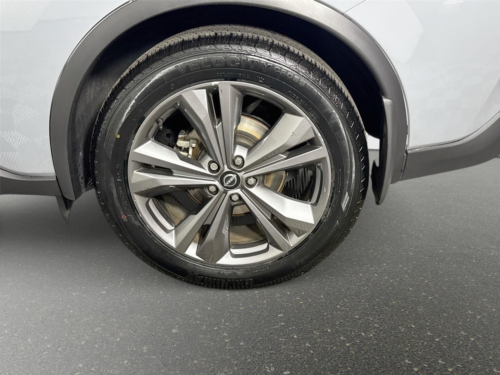 Used 2023 Boulder Gray Pearl Nissan Platinum image 32