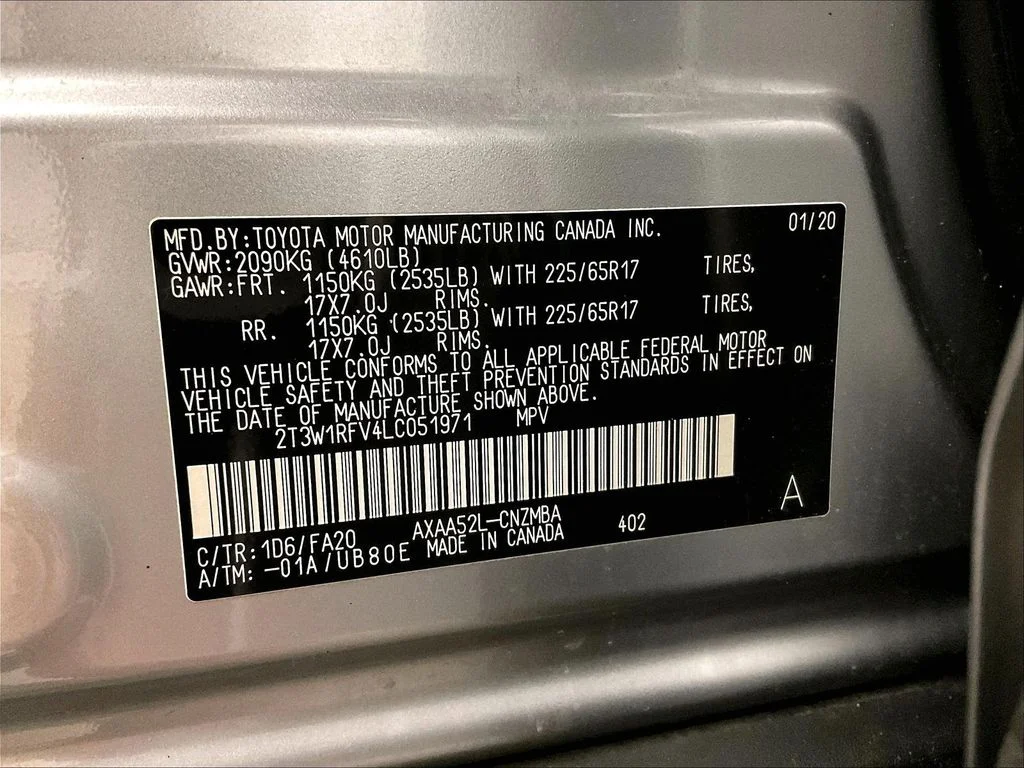 Used 2020 Silver Toyota XLE image 39