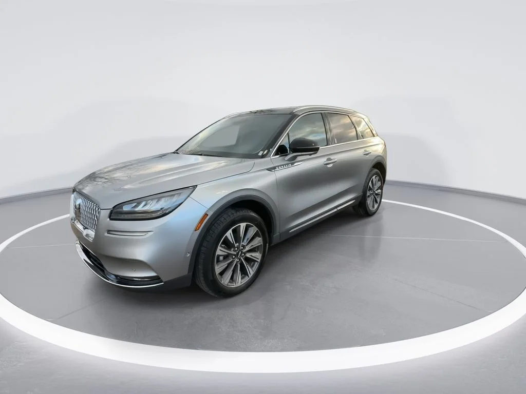 Used 2021 Silver Lincoln Reserve image 4
