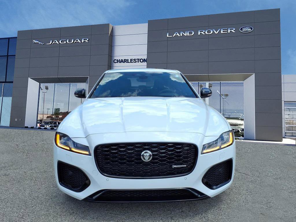Certified Used 2024 Fuji White Jaguar R-Dynamic SE image 8