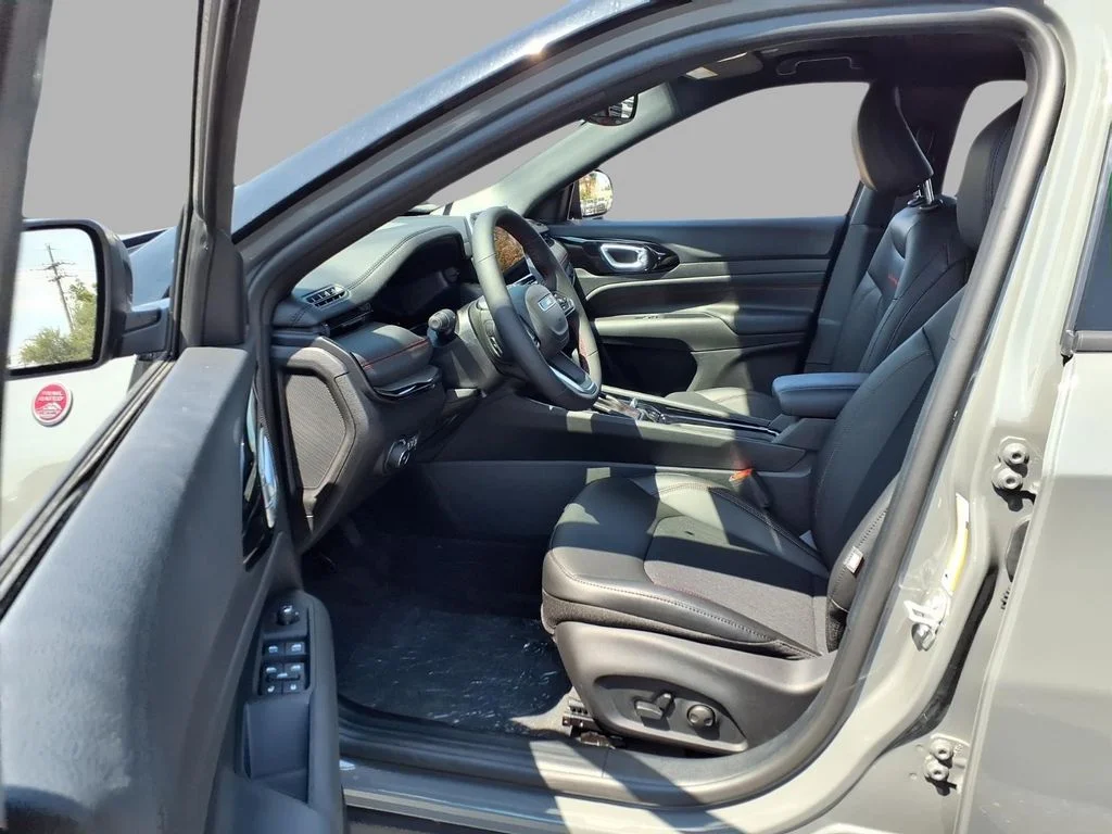 New 2026 Sting-Gray Clear-Coat Exterior Paint Jeep Trailhawk image 20